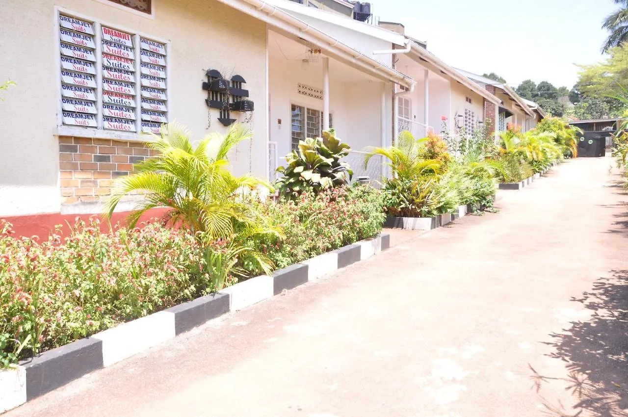 Dream Jet Suites Entebbe Bed and breakfast